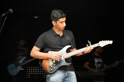 Electric Guitar Classes in Pallikaranai